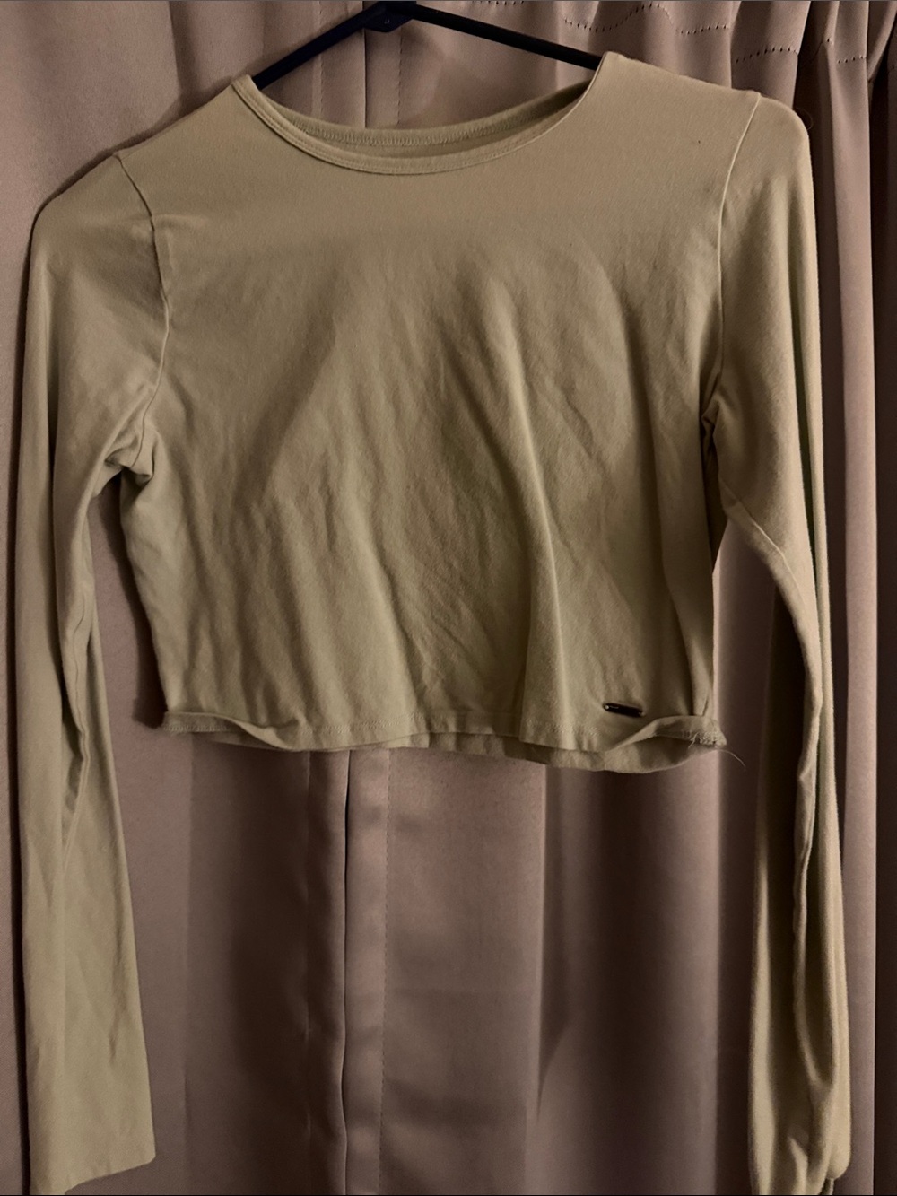 Hollister Long-Sleeve Cropped Top in Olive